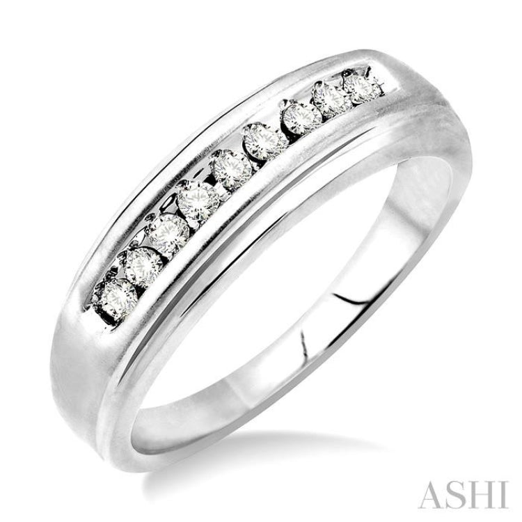 1/6 Ctw Round Diamond Men's Ring in 10K White Gold 1/6 Ctw Round Diamond Men's Ring in 10K White Gold