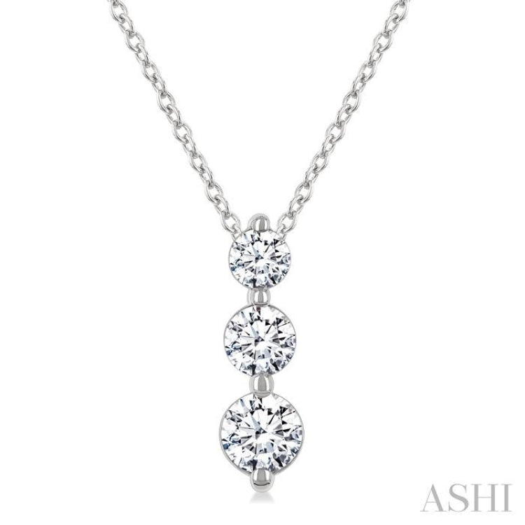1/2 Ctw Round Cut Diamond Three-Stone Snowman Pendant With Chain in 14K White Gold 1/2 Ctw Round Cut Diamond Three-Stone Snowman Pendant With Chain in 14K White Gold