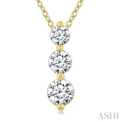 1/2 Ctw Round Cut Diamond Three-Stone Snowman Pendant With Chain in 14K Yellow Gold 1/2 Ctw Round Cut Diamond Three-Stone Snowman Pendant With Chain in 14K Yellow Gold