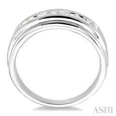 1/6 Ctw Round Diamond Men's Ring in 14K White Gold 1/6 Ctw Round Diamond Men's Ring in 14K White Gold