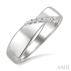 1/20 Ctw Single Cut Diamond Fashion Ring in Sterling Silver 1/20 Ctw Single Cut Diamond Fashion Ring in Sterling Silver