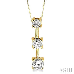 1/2 Ctw Three Stone Round Cut Diamond Pendant in 14K Yellow Gold with Chain 1/2 Ctw Three Stone Round Cut Diamond Pendant in 14K Yellow Gold with Chain
