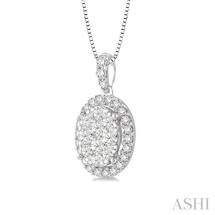 1/3 Ctw Oval Shape Diamond Lovebright Pendant in 14K White Gold with Chain 1/3 Ctw Oval Shape Diamond Lovebright Pendant in 14K White Gold with Chain