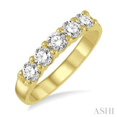3/4 Ctw 5 Stone Round Cut Diamond Wedding Band in 14K Yellow Gold