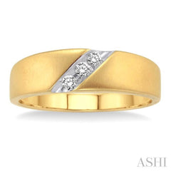 1/8 Ctw Round Cut Diamond Men's Band in 14K Yellow Gold 1/8 Ctw Round Cut Diamond Men's Band in 14K Yellow Gold