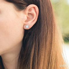 1 ctw Round Cut Diamond Stud Earring in 14K White Gold 1 ctw Round Cut Diamond Stud Earring in 14K White Gold