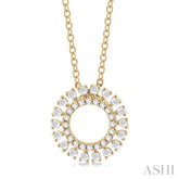 1/4 Ctw Circle Round Cut Diamond Fashion Pendant With Chain in 10K Yellow Gold
