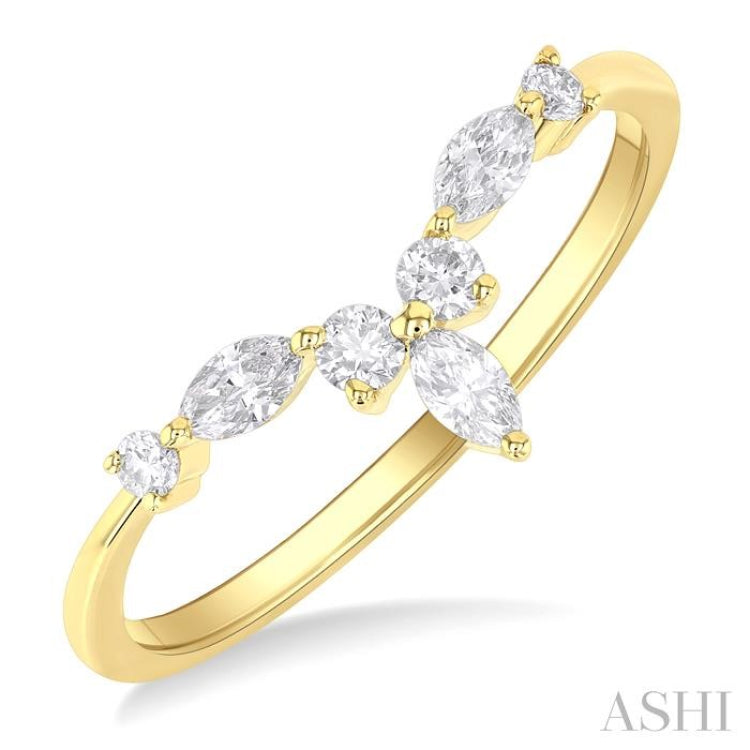1/4 ctw Chevron Centerpiece Marquise and Round Cut Diamond Wedding Band in 14K Yellow Gold 1/4 ctw Chevron Centerpiece Marquise and Round Cut Diamond Wedding Band in 14K Yellow Gold