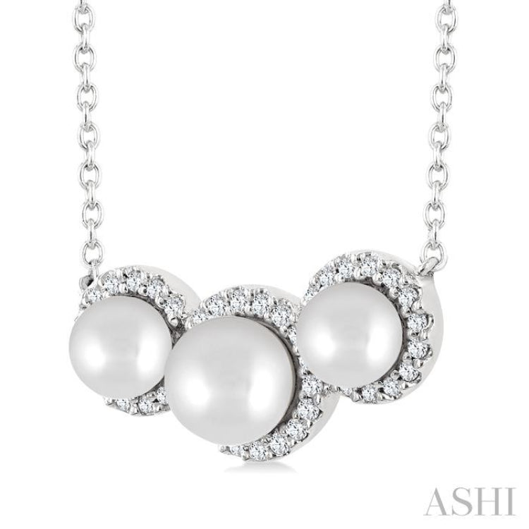 5MM & 4MM Cultured Pearl and 1/6 Ctw Round Cut Diamond Halo Pendant With Chain in 14K White Gold