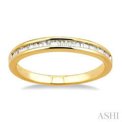 1/4 Ctw Channel Set Baguette Cut Diamond Wedding Band in 14K Yellow Gold