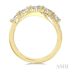 7/8 Ctw Split Criss Cross Pear and Round Cut Diamond Fashion Ring in 14K Yellow Gold