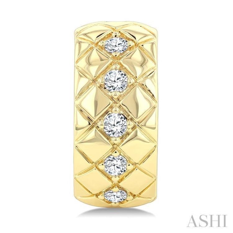 1/5 Ctw Bold Diagonal Crisscross Round Cut Diamond Fashion Half Hoop Earring in 10K Yellow Gold