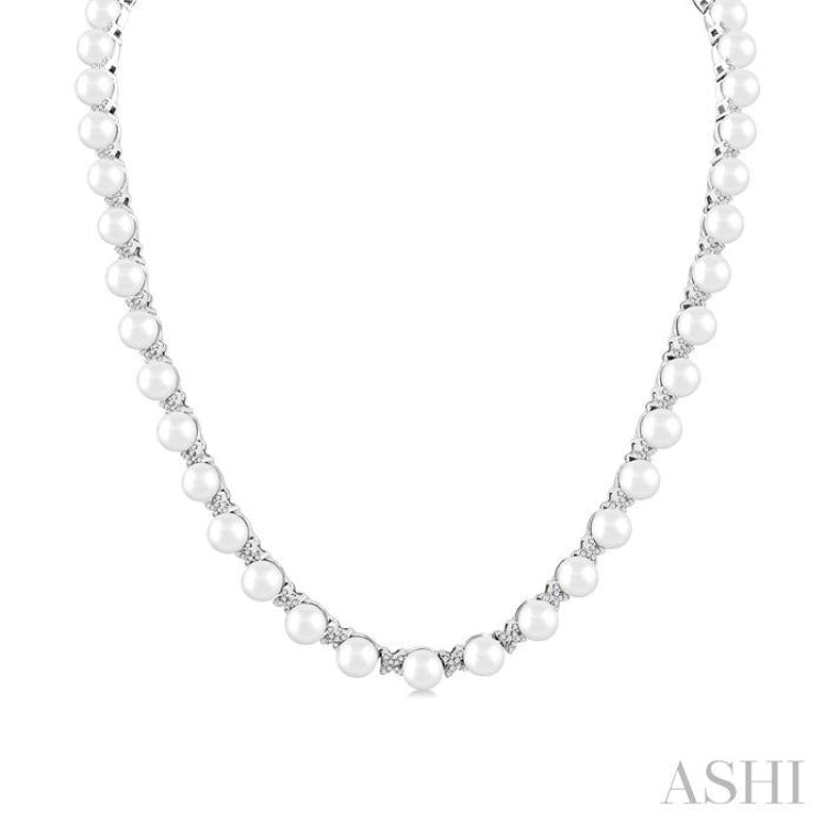 5 MM Cultured Pearl and 1 1/4 Ctw Round Cut Diamond Floral Fashion Necklace in 14K White Gold