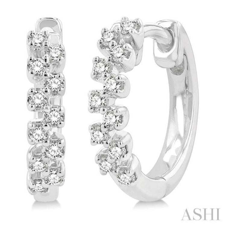 1/5 Ctw Petite Zigzag Layout Round Cut Diamond Fashion Huggies in 10K White Gold