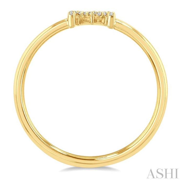 1/20 Ctw Initial 'M' Round Cut Diamond Fashion Ring in 10K Yellow Gold
