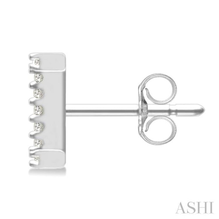 1/10 Ctw Initial 'I' Round Cut Diamond Earrings in 10K White Gold