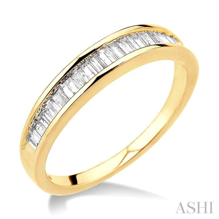 1/2 Ctw Channel Set Baguette Cut Diamond Wedding Band in 14K Yellow Gold