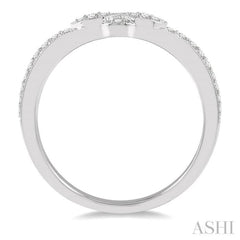 1/6 Ctw Tri Arc Center Round Cut Diamond Wedding Band in 14K White Gold