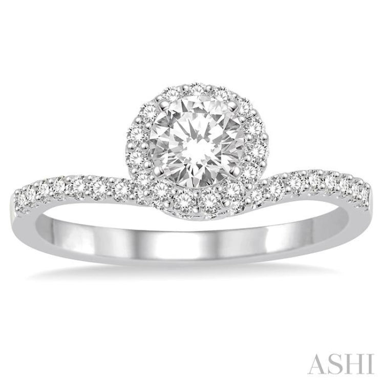 1/2 Ctw Diamond Engagement Ring with 1/4 Ct Round Cut Center Stone in 14K White Gold
