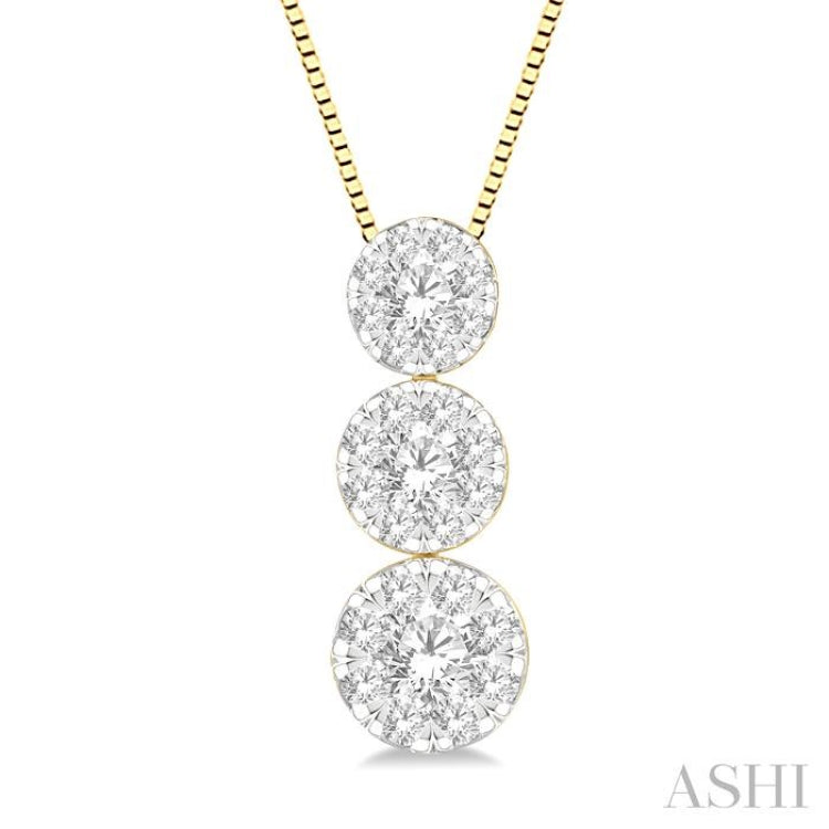 1/2 Ctw Lovebright 3 stone Essential Round Cut Diamond Pendant with Chain in 14K Yellow and White Gold
