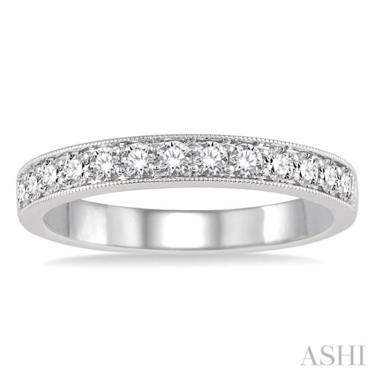 1/2 Ctw Round Cut Diamond Wedding Band in 14K White Gold