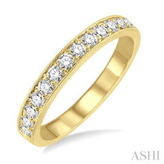 1/2 Ctw Round Cut Diamond Wedding Band in 14K Yellow Gold