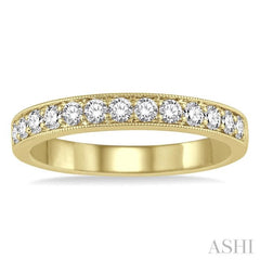 1/2 Ctw Round Cut Diamond Wedding Band in 14K Yellow Gold