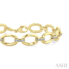 1/10 Ctw Bold Oval Link Round Cut Diamond Fashion Bracelet in Yellow Gold Vermeil