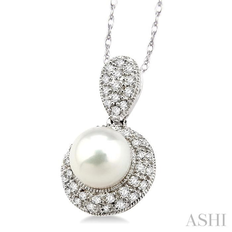 Pearl & Halo Diamond Pendant