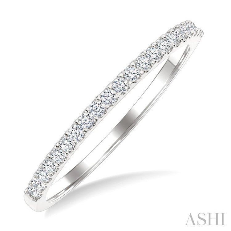 1/5 Ctw Round Cut Diamond Wedding Band in 14K White Gold