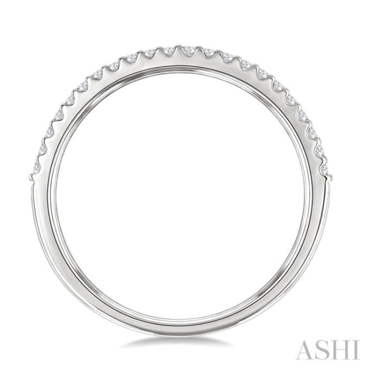 1/5 Ctw Round Cut Diamond Wedding Band in 14K White Gold