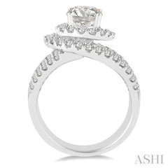 Round Shape Semi-Mount Halo Diamond Engagement Ring