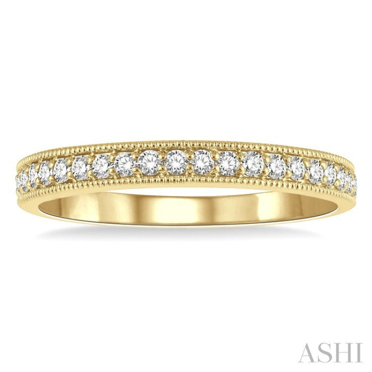 1/4 Ctw Round Cut Diamond Wedding Band in 14K Yellow Gold