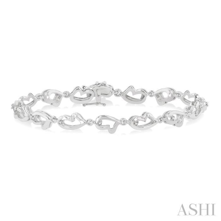 1/20 Ctw Heart Shape Round Cut Diamond Bracelet in Sterling Silver