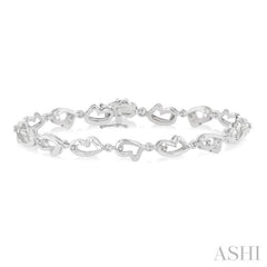 1/20 Ctw Heart Shape Round Cut Diamond Bracelet in Sterling Silver