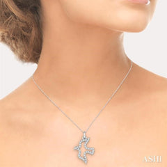 1/6 Ctw Round Cut Diamond Dove Petite Pendant in 14K White Gold with Chain