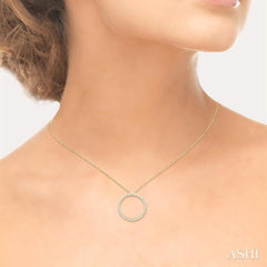 1 Ctw Round Cut Diamond Circle of Love Pendant with Chain in 14K Yellow Gold