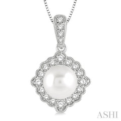 Pearl & Halo Diamond Pendant