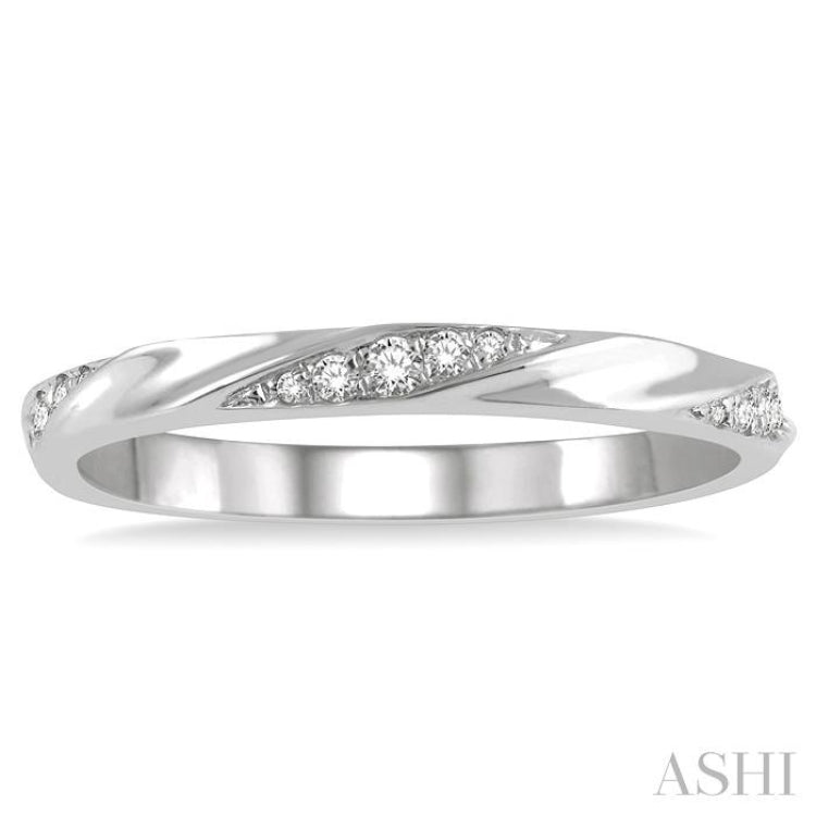 1/10 Ctw Pod Shape Grooves Round Cut Diamond Stackable Band in 14K White Gold