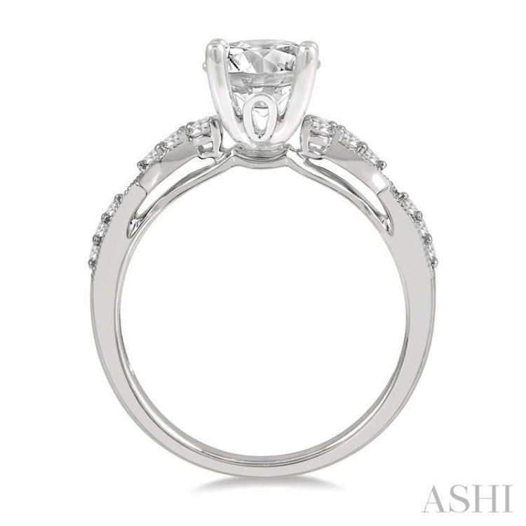 Round Shape Semi-Mount Diamond Engagement Ring