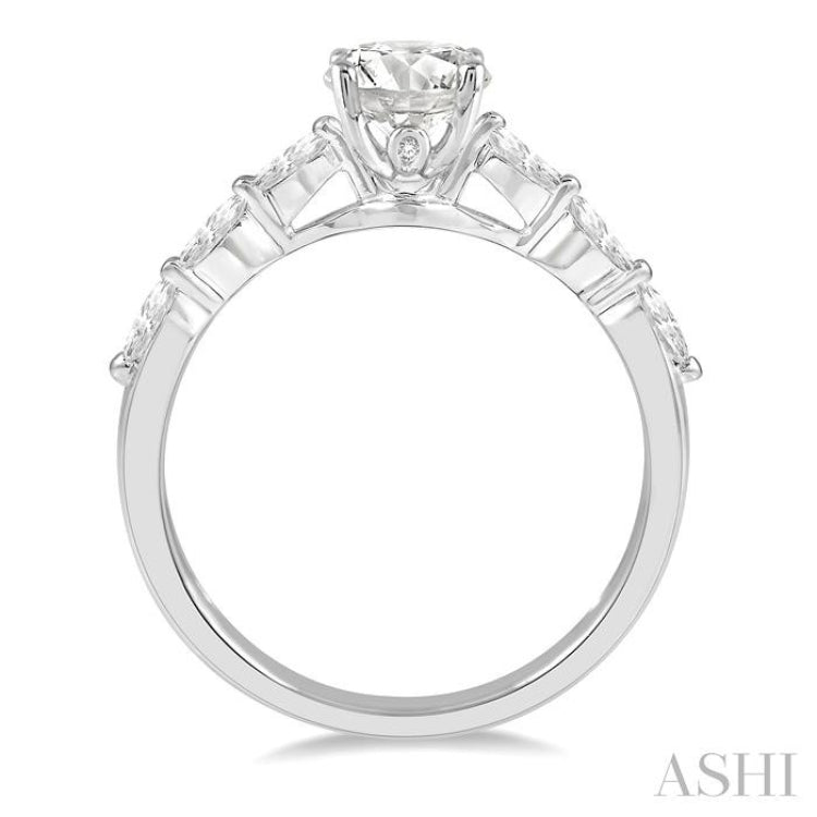 Round Shape Semi-Mount Diamond Engagement Ring