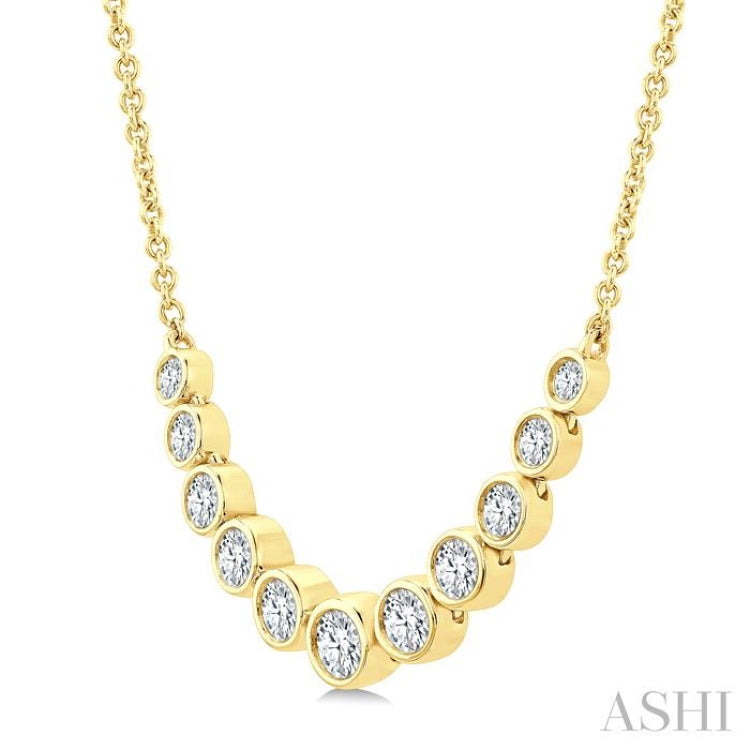 3/4 Ctw Graduated Bezel Set Round Cut Diamond Smile Necklace in 14K Yellow Gold